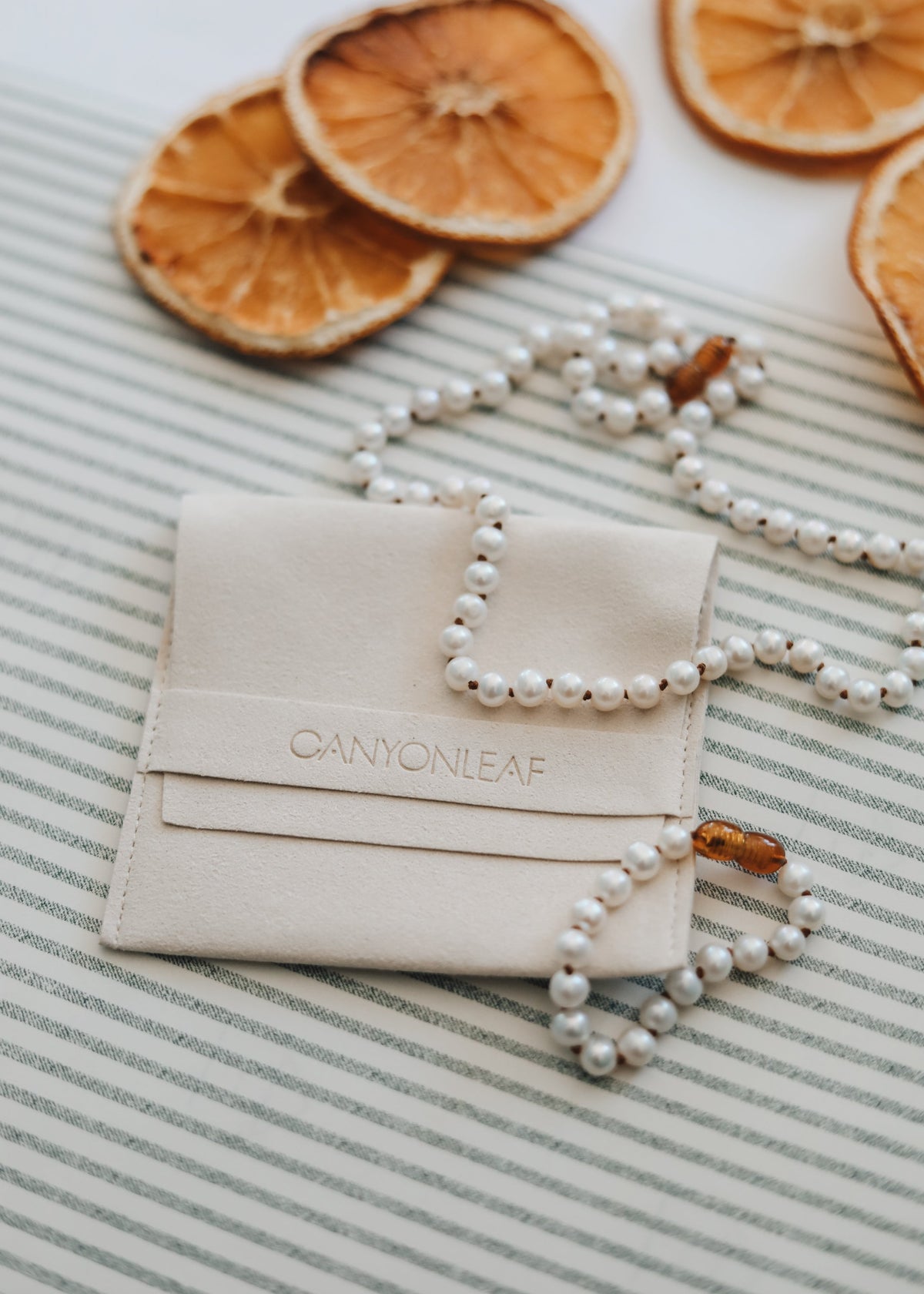 Pearl necklace and bracelet gift set