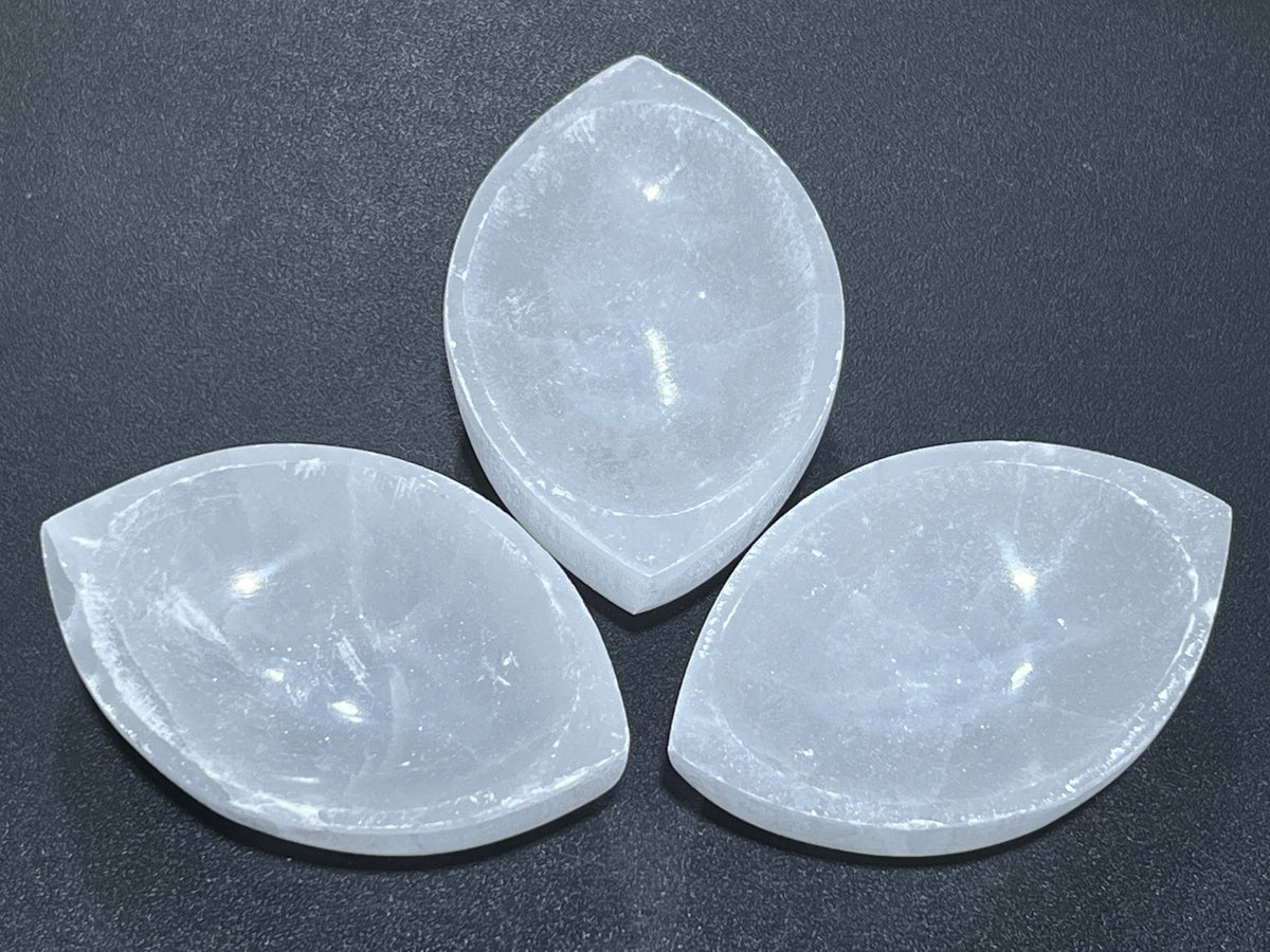 Selenite Eye-Shaped Dish — 4 in